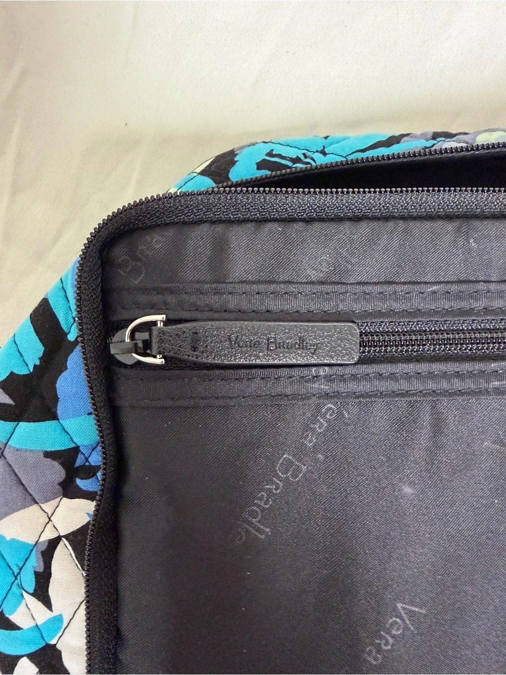 Vera Bradley perfect convenient touch